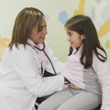 Evite errores en la atención médica de sus hijos